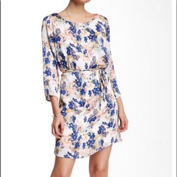 Romeo & Juliet Couture 3/4 Sleeve Floral Dress Size Small - Picture 1 of 14